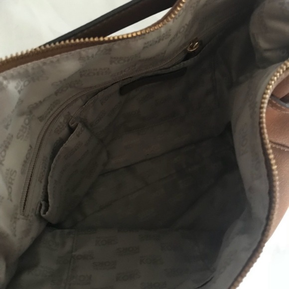 Michael Kors pebbled brown handbag - Picture 7 of 7